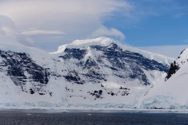 Paisagem Antártica Com Geleira Montanhas — Fotografia de Stock