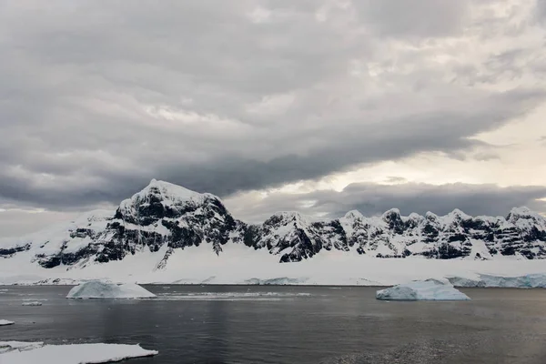 Antarktické Krajiny Ledovci Hory — Stock fotografie