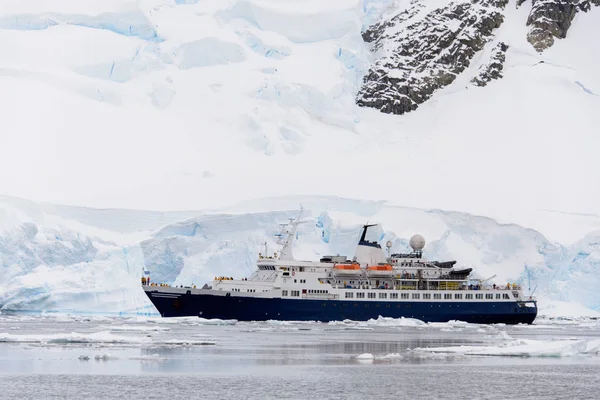 Nave Expedición Mar Antártico — Foto de Stock