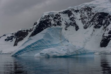 Buzdağı Antarktika deniz