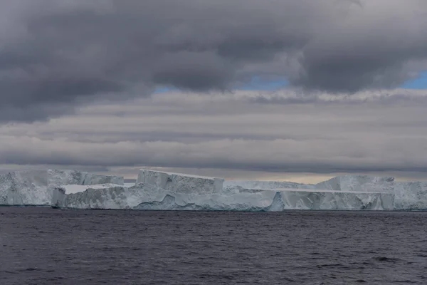 Tabelvorm Ijsberg Antarctica — Stockfoto