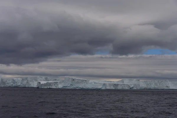 Iceberg Tabular Antártida — Fotografia de Stock