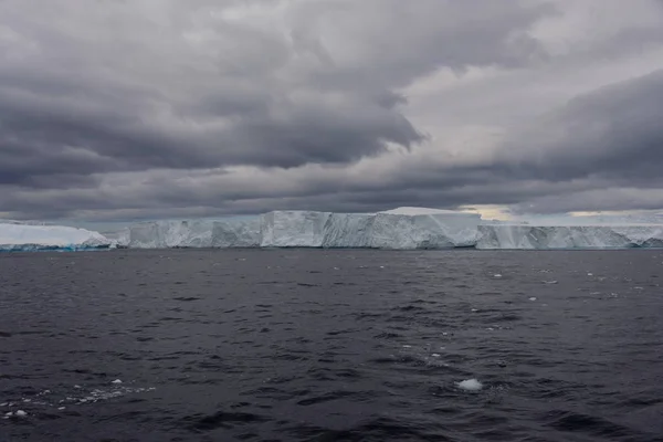 Iceberg Tabular Antártida — Fotografia de Stock