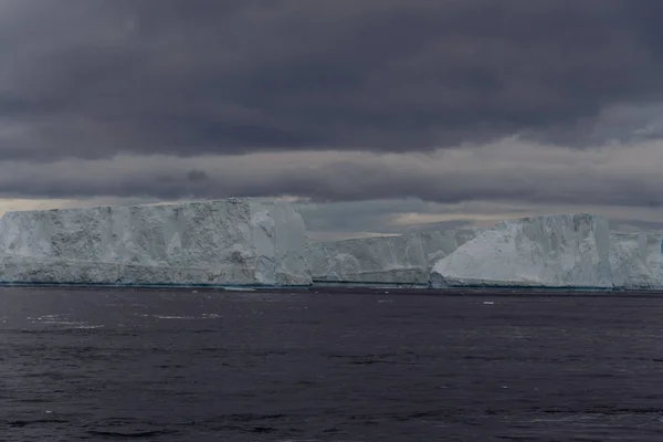 Iceberg Tabular Antártida — Fotografia de Stock