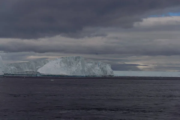 Tabular Iceberg Antarctica — Stock Photo, Image