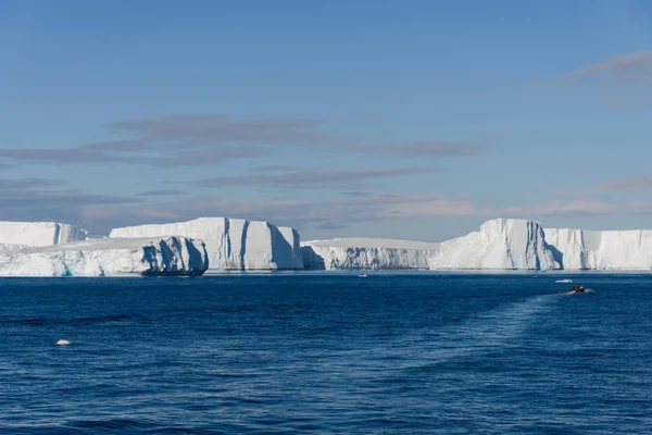 Tabelvorm Ijsberg Antarctica — Stockfoto