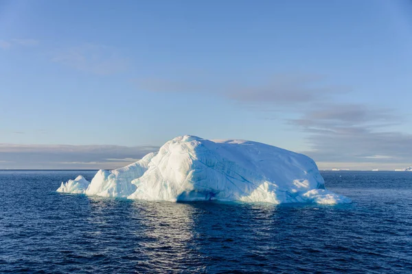 Hermoso Iceberg Antártida — Foto de Stock