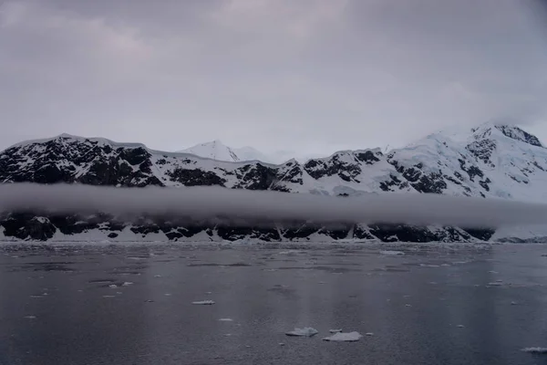 氷と南極海の風景 — ストック写真