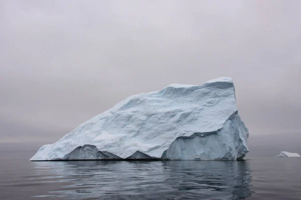 Paesaggio Antartico Con Iceberg — Foto Stock