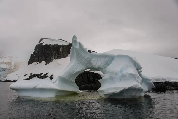 Paysage Antarctique Avec Iceberg — Photo