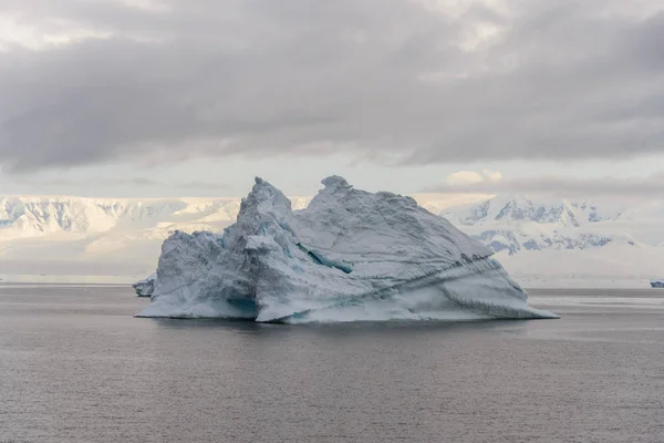 Buzdağı Antarktika Yatay — Stok fotoğraf