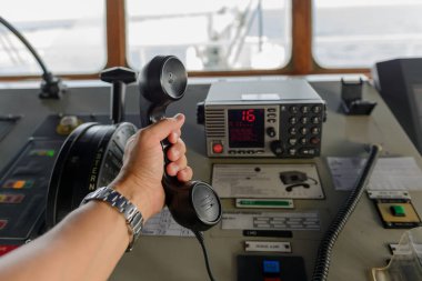 Seyir kontrol paneli ve vhf radyo