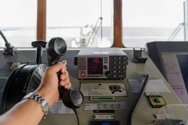 Seyir kontrol paneli ve vhf radyo