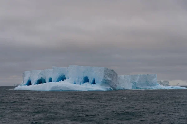 Góra Lodowa Antarktyczna — Zdjęcie stockowe