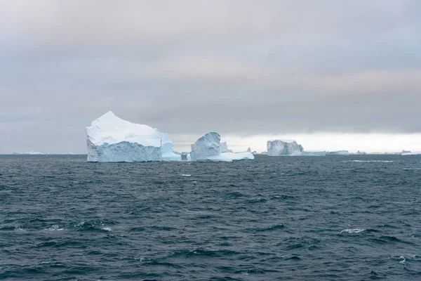 Айсберг Морі Антарктичної — стокове фото