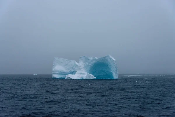 Ijsberg Antarctische Zee — Stockfoto