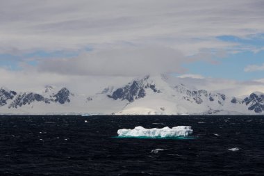 Deniz ve dağlar, yatay, Antarktika