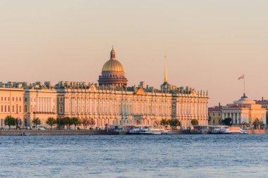 Saint-petersburg gece görünümü