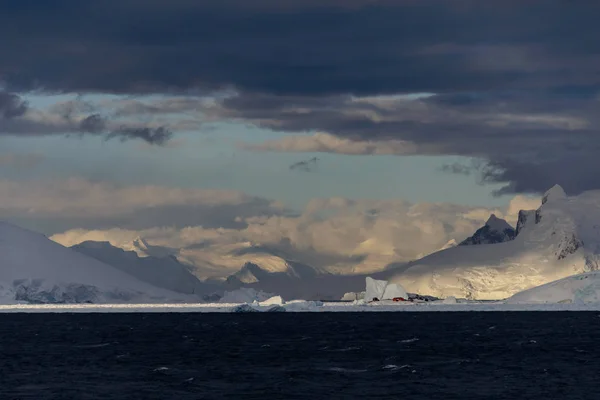 Estação Pesquisa Antártica Vista — Fotografia de Stock