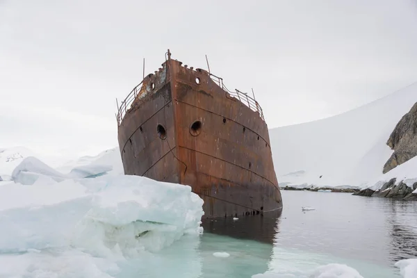 Eski Paslı Gemi Görünümü — Stok fotoğraf