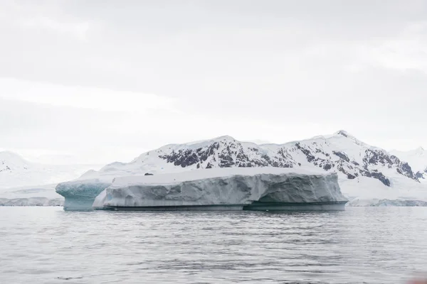 Iceberg Marea Antarctică — Fotografie, imagine de stoc