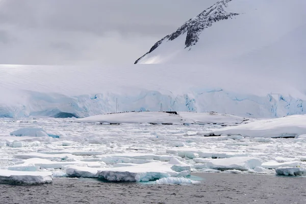 Paysage Antarctique Avec Mer Montagnes — Photo