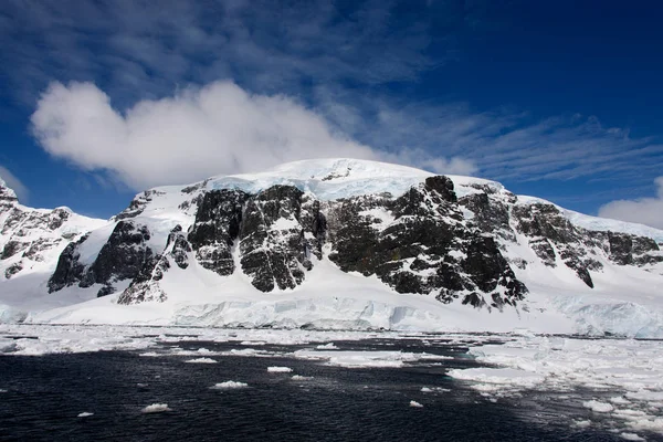 Paysage Antarctique Avec Mer Montagnes — Photo