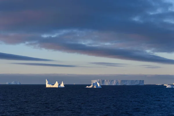 Paisaje Marino Antártico Con Iceberg — Foto de Stock