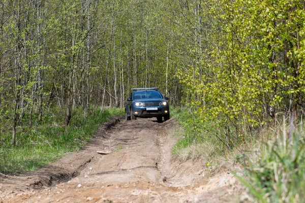 Dirty Car Muddy Road Forest Road Concept 4X4 — Stock Photo, Image