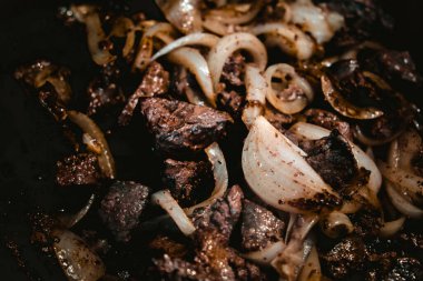 Taze kekikli bonfile biftek.