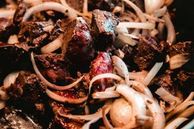 Taze kekikli bonfile biftek.