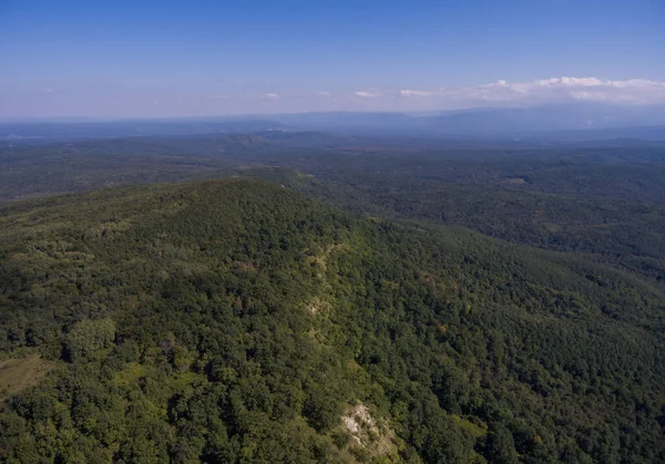 Luchtfoto Panorama Heuvels Bedekt Met Bos — Stockfoto