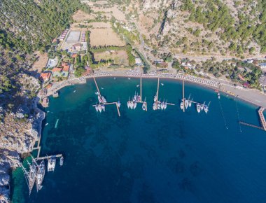 Türkiye 'nin Ciftlik Körfezi' ndeki deniz kenti manzarası.