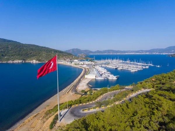 Drone Foto Parkering Båtar Turkiet Och Stora Turkiska Flaggan — Stockfoto