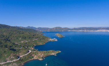Marmaris 'teki güzel Bay manzaralı şehir. Hava görünümü.