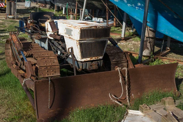 Pequeno Bulldozer Abandonado — Fotografia de Stock