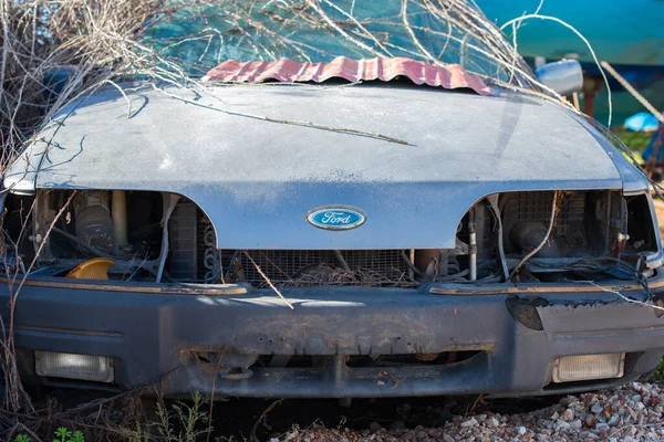 Aktio Preveza Grécia Dezembro 2019 Abandonado Velho Ford Sedan Ferro — Fotografia de Stock