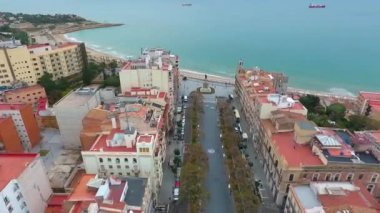 Tarragona, İspanya 'daki gözlem güvertesinin (balkon del Mediterraneo) hava görüntüsü.