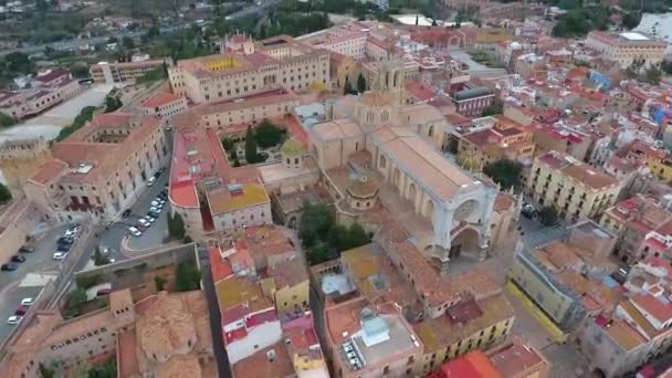 Luftaufnahme Des Historischen Viertels Und Der Kathedrale Von Tarragona — Stockvideo