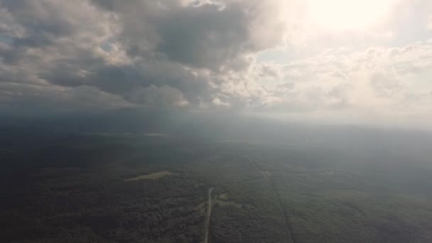 Bulutlarda Uçan Dron — Stok video