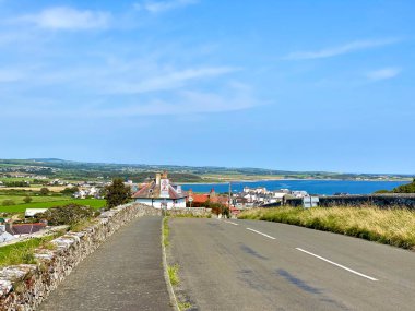 St. Mary Limanı, Castletown ve Man Adası 'ndaki Ronaldsway Havaalanı yolunda.