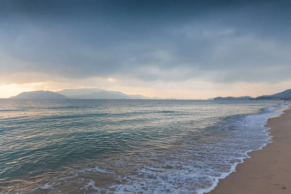 Cielo Dramático Sobre Playa Nha Trang Vietnam — Foto de Stock