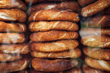 Istanbul, Türkiye'de sokak bir durak, simit ekmek yığını