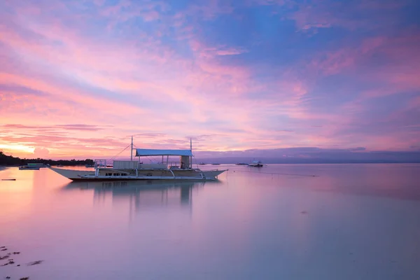 Sonnenuntergang Blick Auf Den Dolho Strand Mit Traditionellem Bangka Boot — Stockfoto