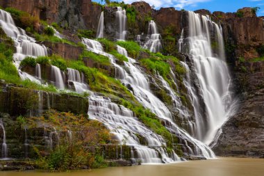 Dalat, Vietnam bulunan güzel Pongour şelaleler, uzun pozlama