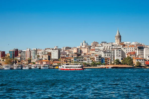 The view of the Golden Horn, Istanbul, Turkey — Stock Photo, Image