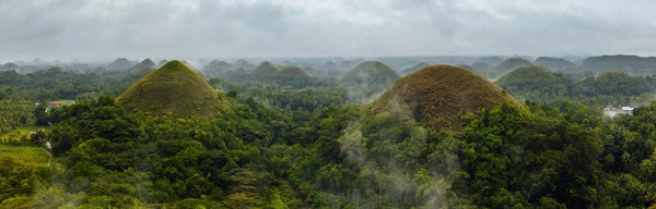 The Chocolate Hills Panorama, Bohol, Filippinerna — Stockfoto