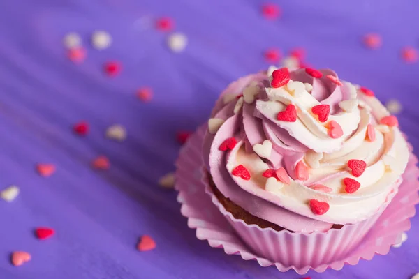 Closeup Cupcake Met Romige Roze Witte Top Versierd Met Kleine — Stockfoto