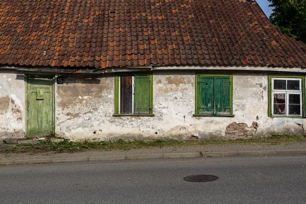 Oude Groene Deuren Ramen — Stockfoto