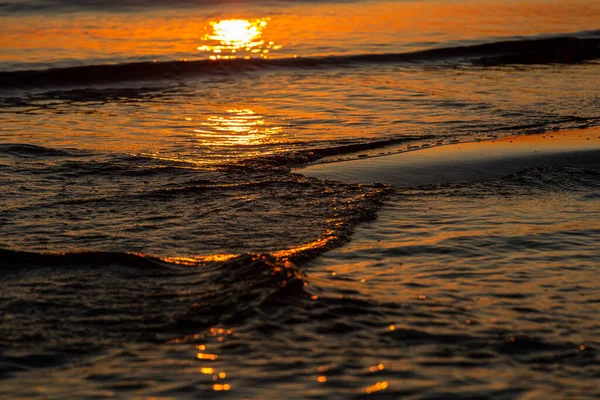 Belo Pôr Sol Brilhante Sobre Mar — Fotografia de Stock